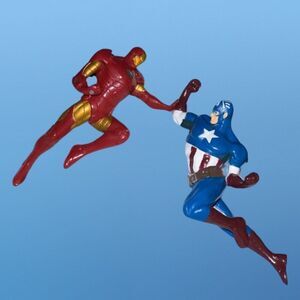 2013 Swimways Marvel Captain America & Ironman Bath Tub Pool Action Figures B4